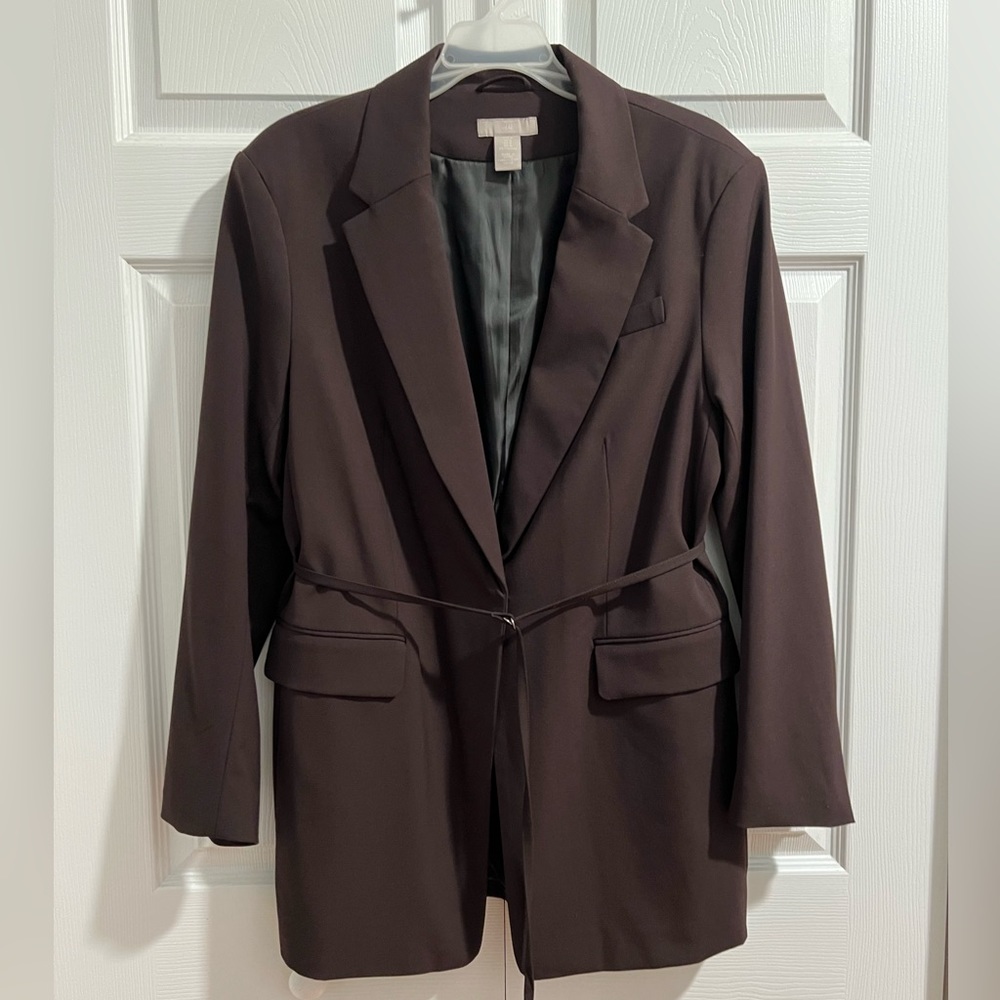 Women’s oversized H&M Blazer size Medium. Chocolate brown.